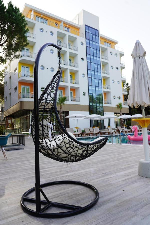 Hotel Monaco & Garden Golem  Exterior foto